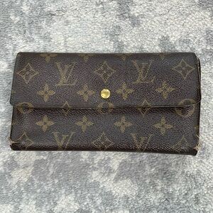 Louis Vuitton Monogram Long Snap Wallet Classic Iconic Luxury